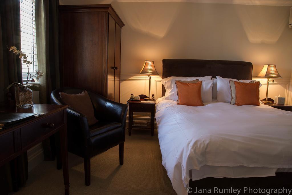 Lord Bute Otel Christchurch  Oda fotoğraf