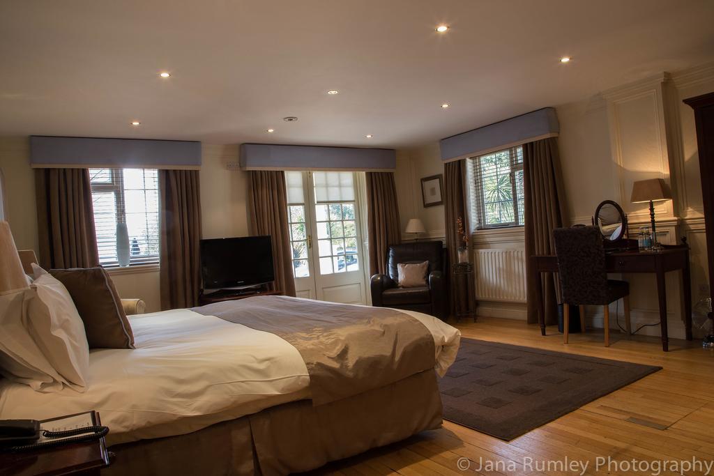 Lord Bute Otel Christchurch  Oda fotoğraf